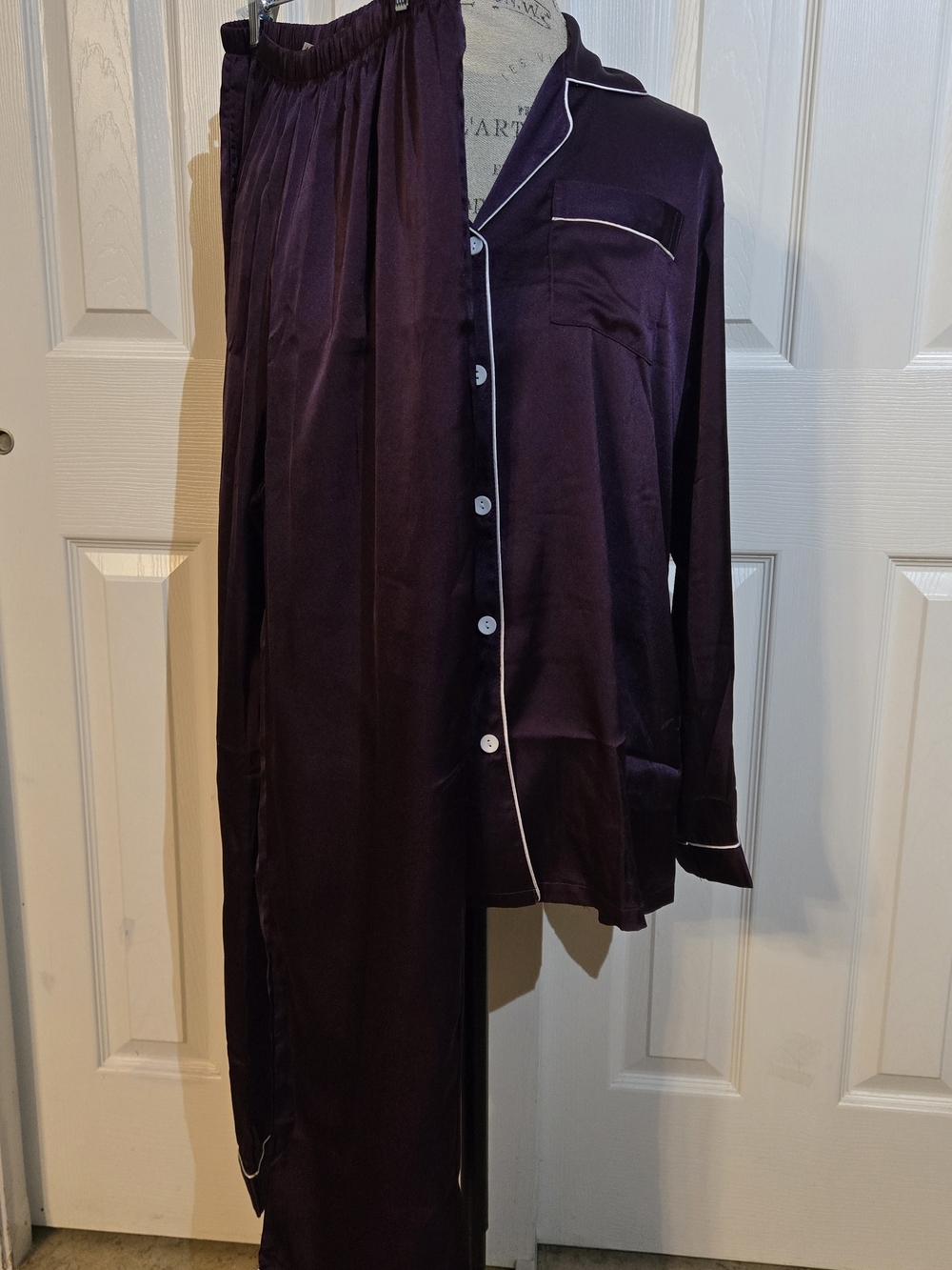 Ekouaer Satin Pajama Set Purple Plum Button Front Size M